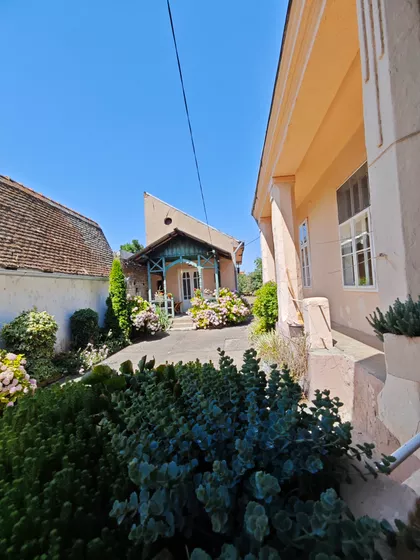 Železnička 24 | 4zida.rs