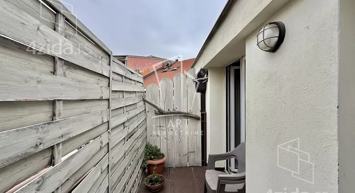 Petosoban stan | 4zida