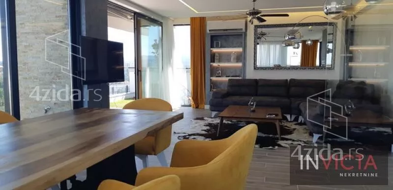 Petosoban stan | 4zida