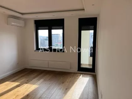 Crveni Krst Vračar | 4zida.rs