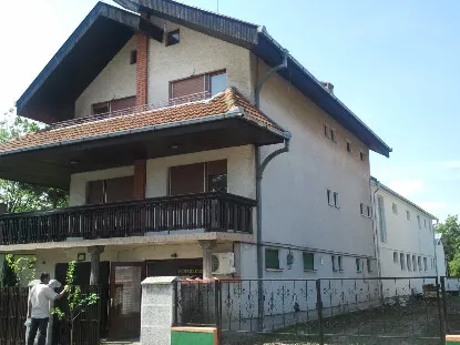Zmaj Jovina 99 | 4zida.rs