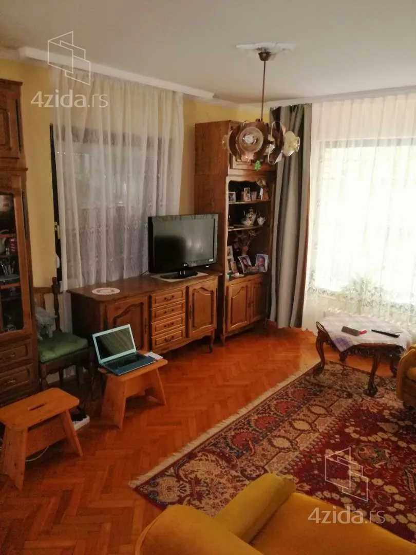 3-etažna kuća | 4zida