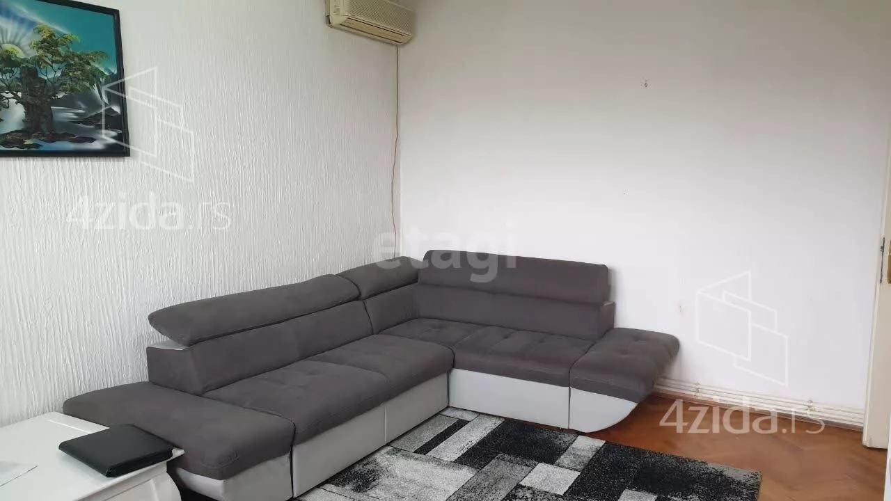 Šestosoban stan | 4zida