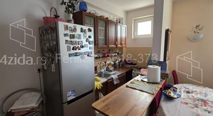 Sedmosoban stan | 4zida