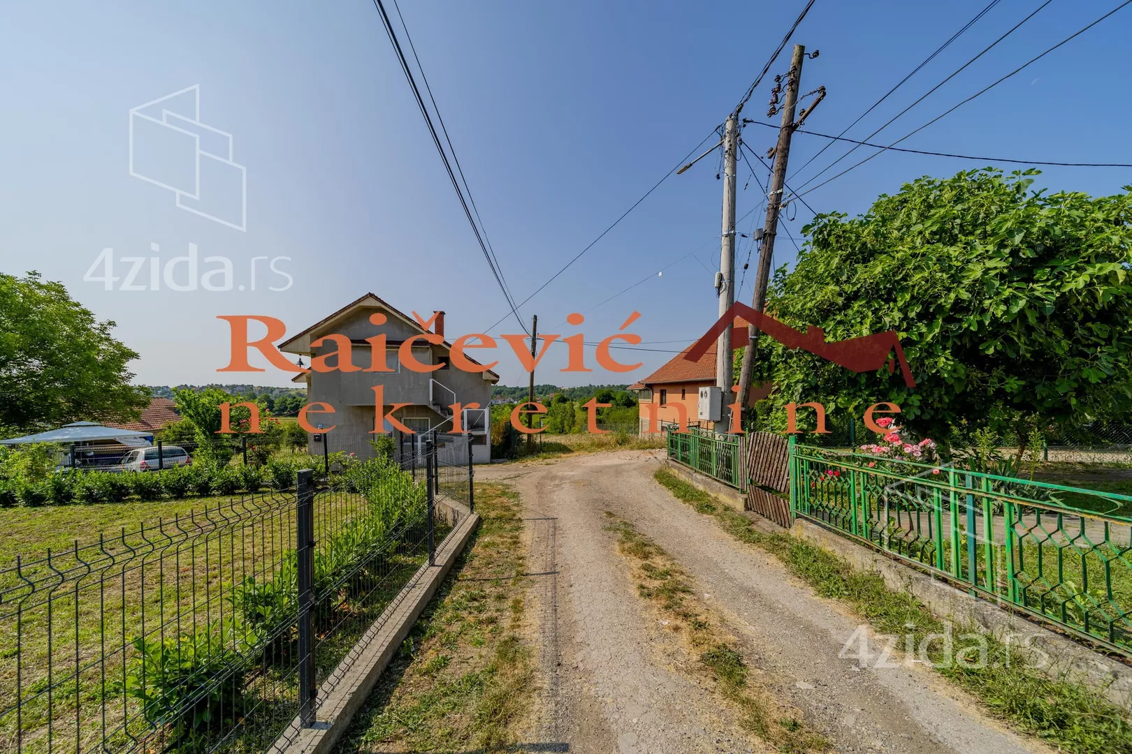 Plac | 4zida