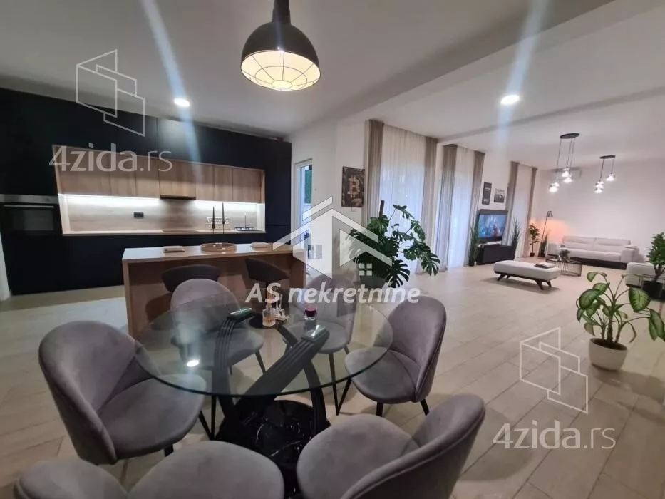 Šestosoban stan | 4zida