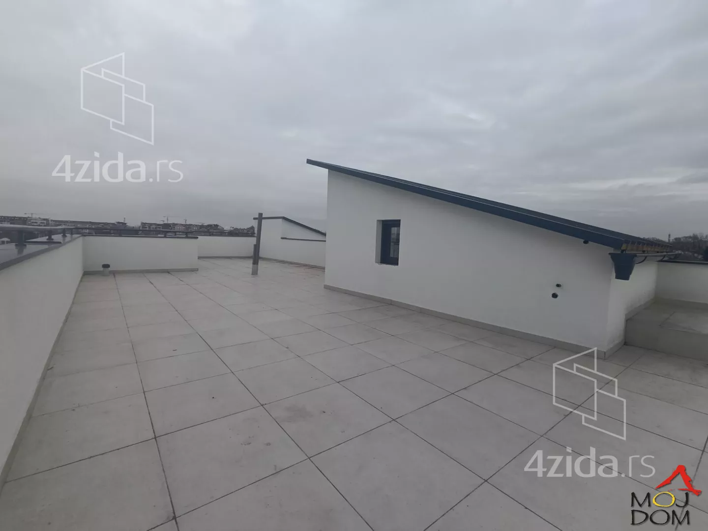 Troiposoban stan | 4zida