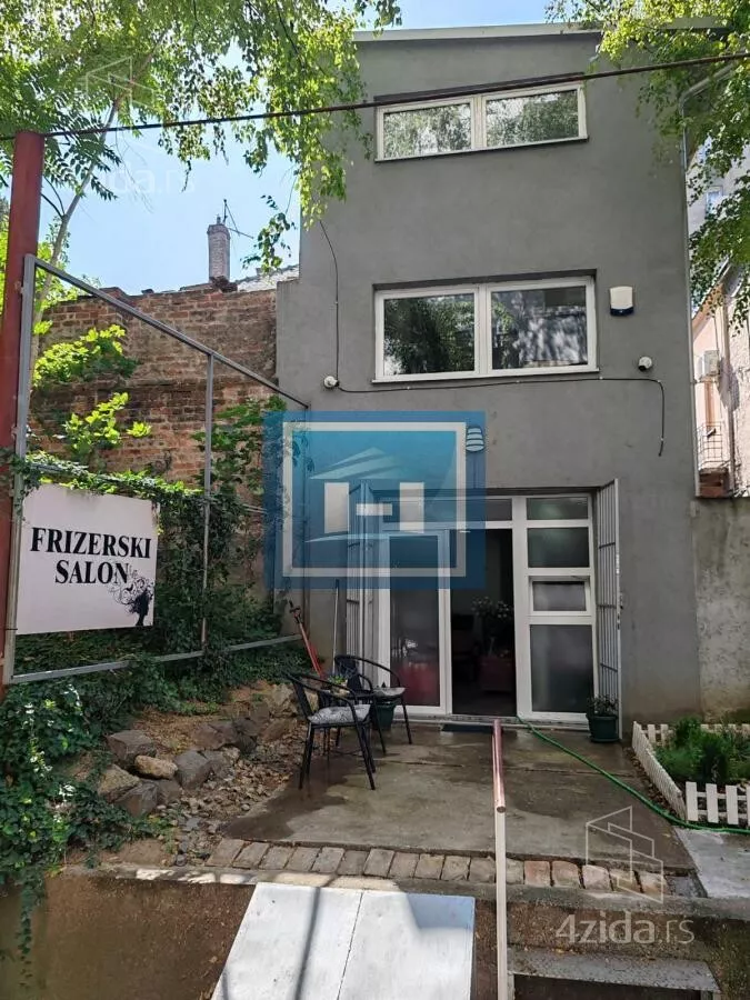 Poslovni prostor | 4zida