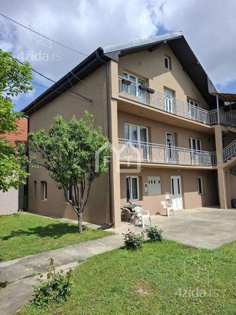 Četvorosoban stan | 4zida