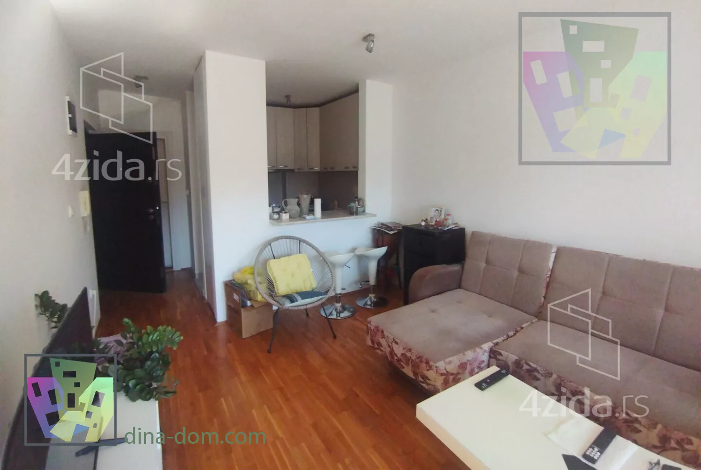 Jednoiposoban stan | 4zida