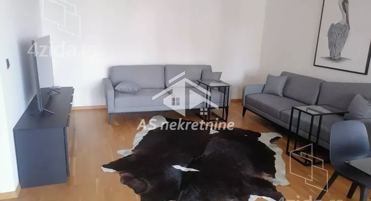 Četvoroiposoban stan | 4zida