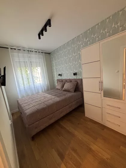 Kvantaška Pijaca | 4zida.rs