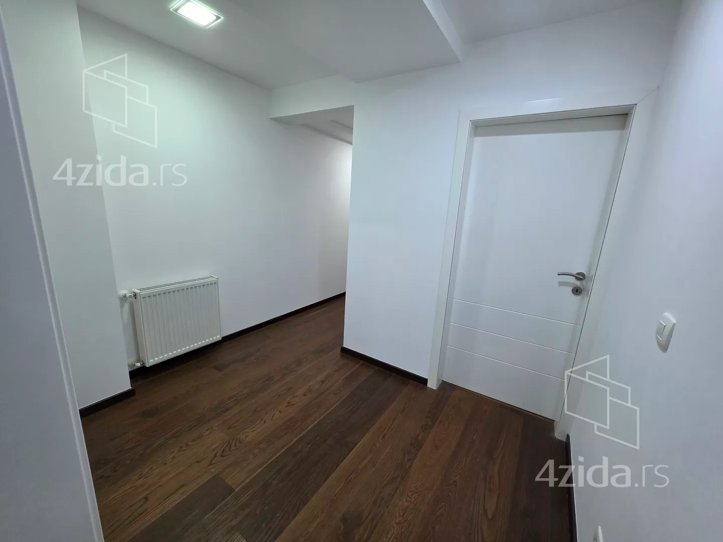 Četvoroiposoban stan | 4zida