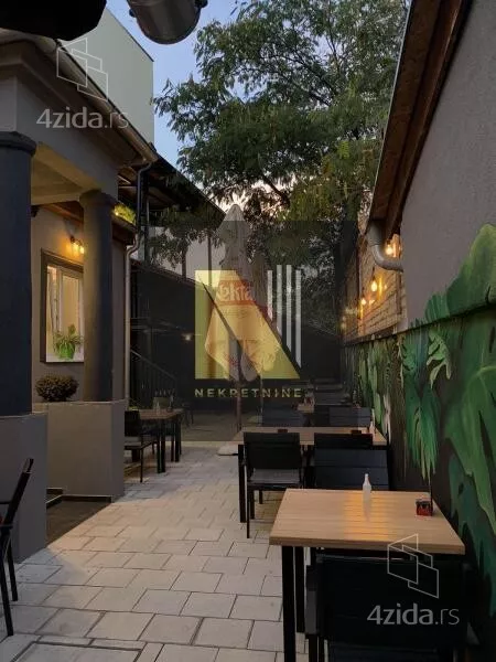 Lokal | 4zida