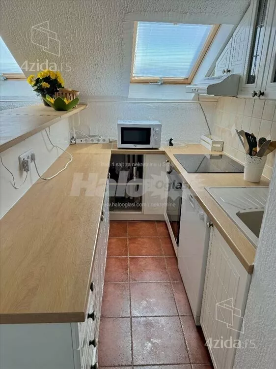 Petosoban stan | 4zida