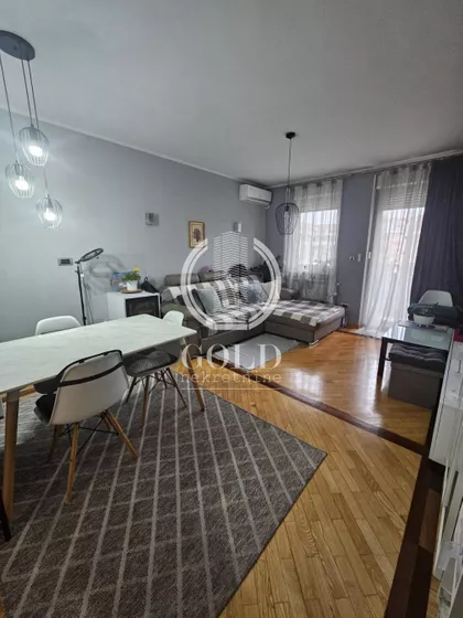 Janka Čmelika | 4zida.rs