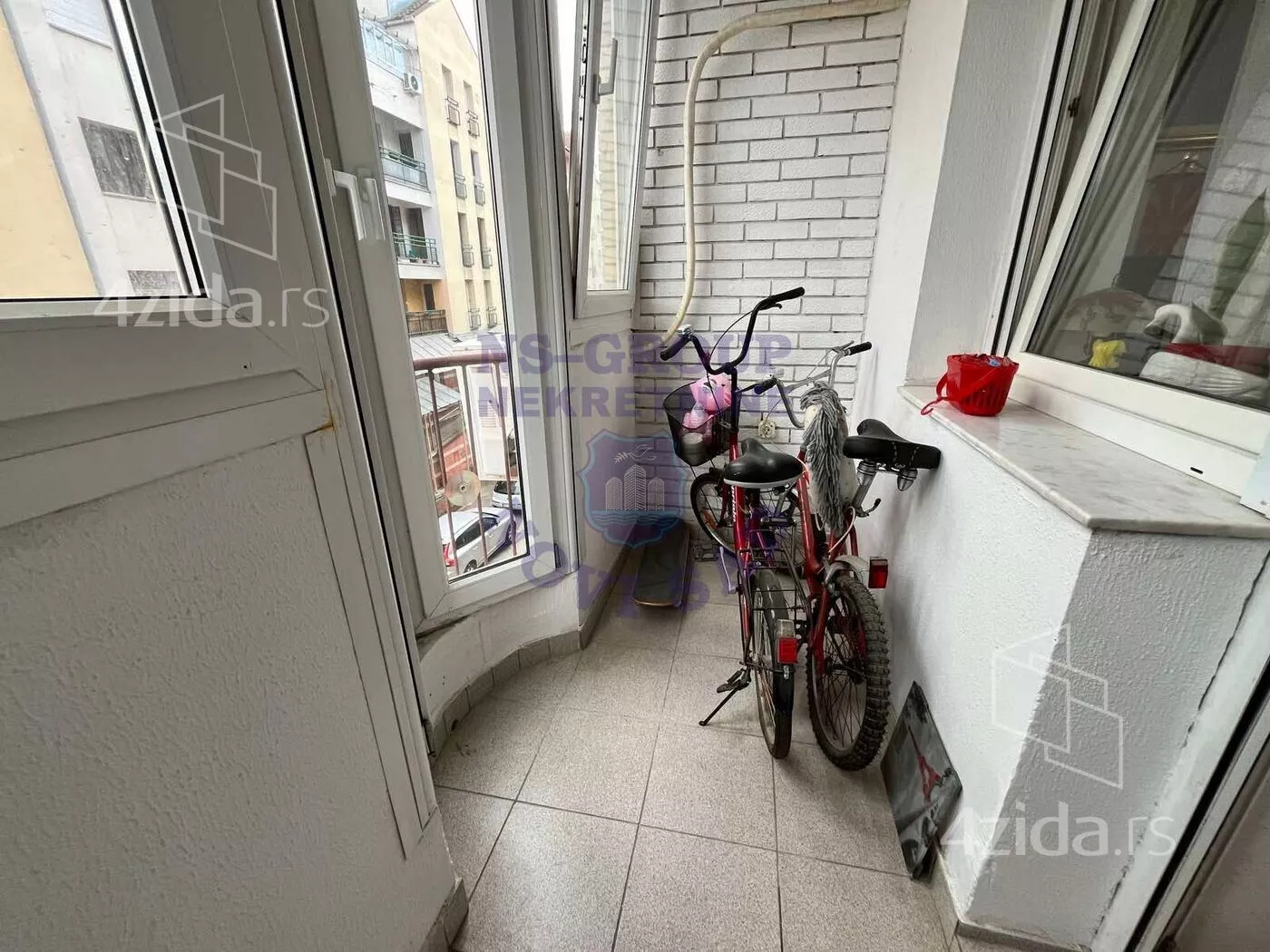 Troiposoban stan | 4zida