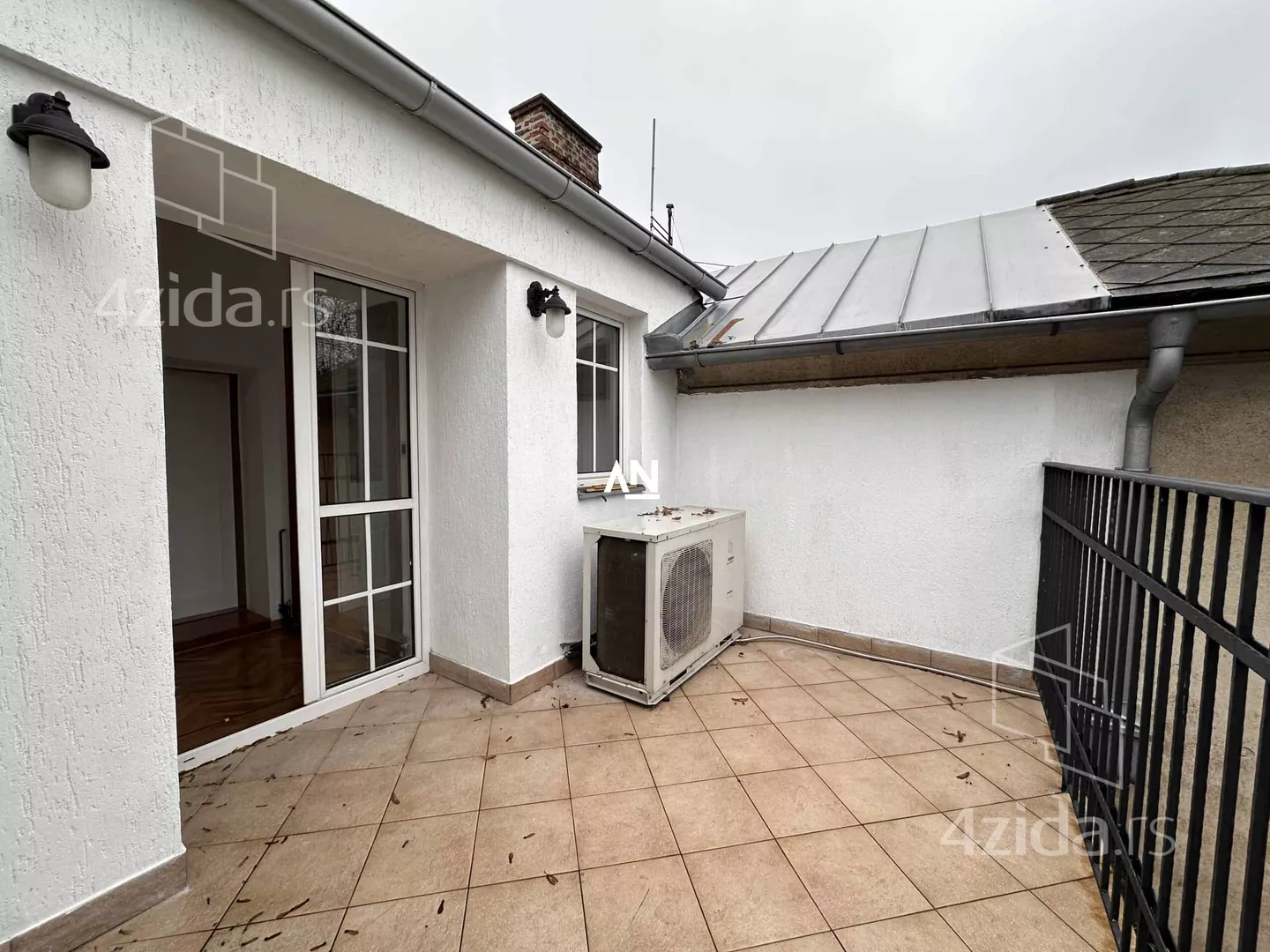 Petosoban stan | 4zida