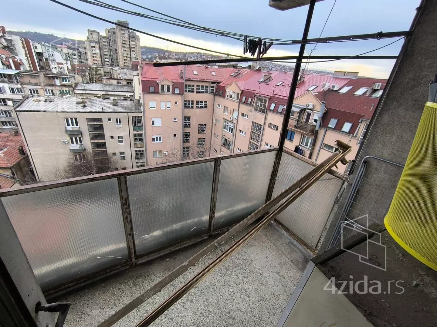 Četvoroiposoban stan | 4zida