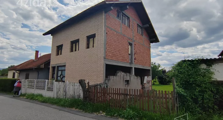 3-etažna kuća | 4zida