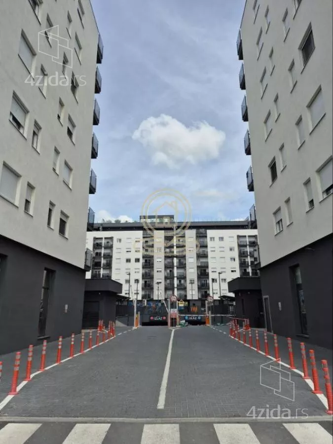 Parking | 4zida