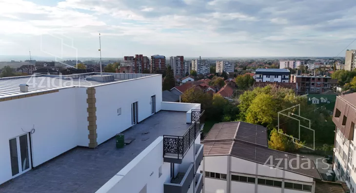 Petosoban stan | 4zida