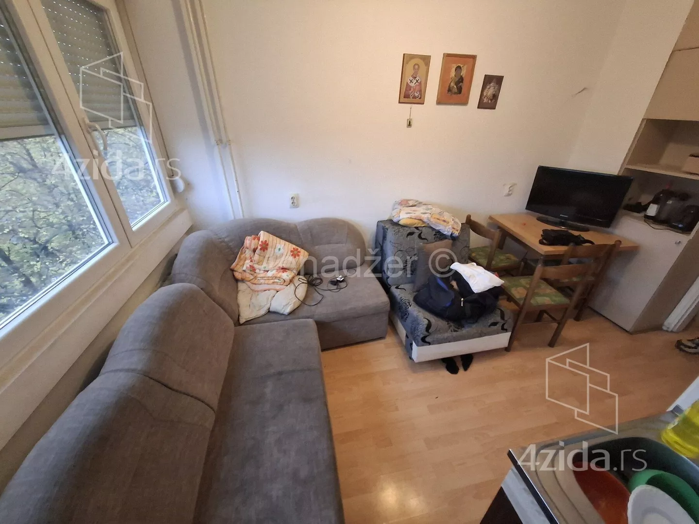 Dvoiposoban stan | 4zida