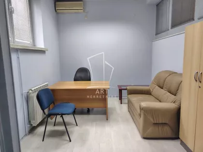 Makenzijeva | 4zida.rs