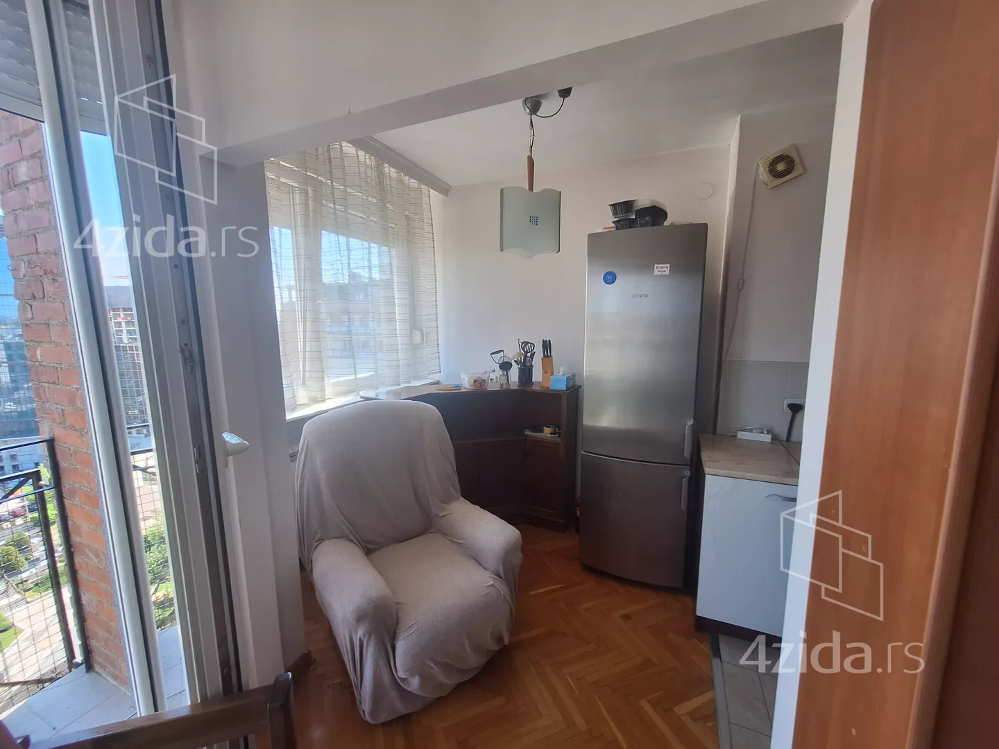 Dvoiposoban stan | 4zida