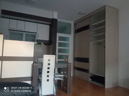 Nedeljka Gvozdenovića 33 | 4zida.rs