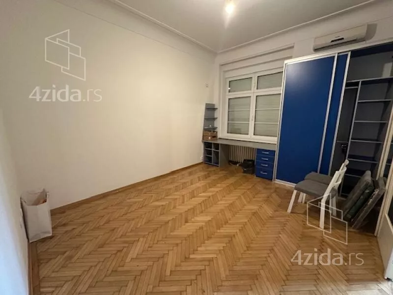 Šestosoban stan | 4zida
