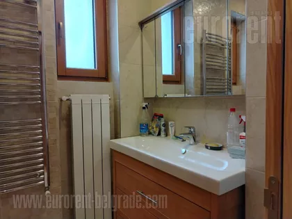 KNEZ MIHAILOVA | 4zida.rs