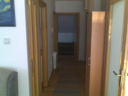 Vukov Spomenik | 4zida.rs