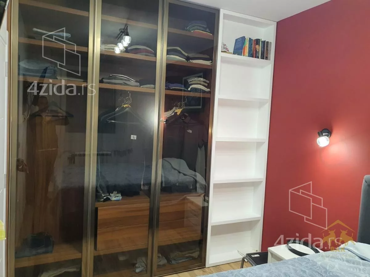 Petosoban stan | 4zida