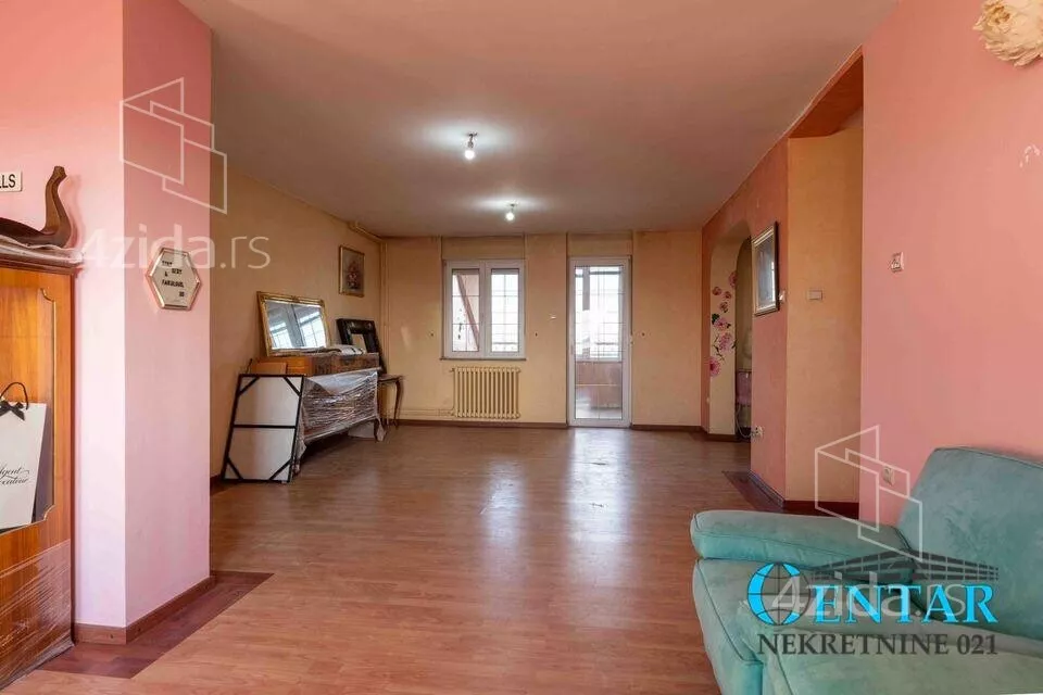 Petosoban stan | 4zida