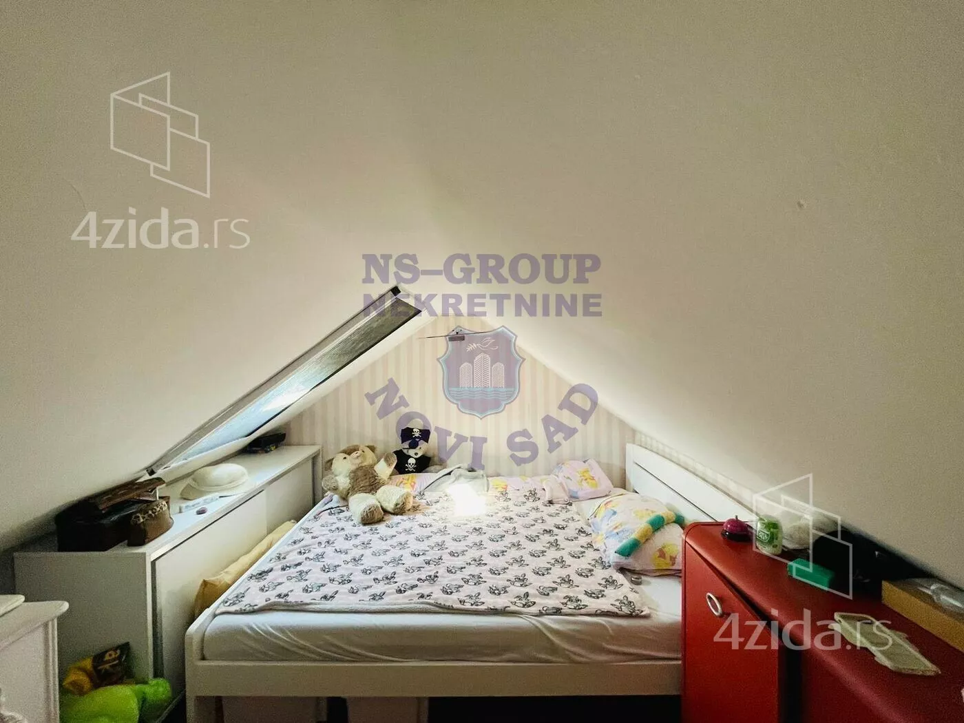 Troiposoban stan | 4zida