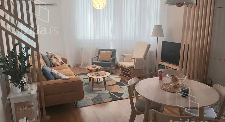 Troiposoban stan | 4zida