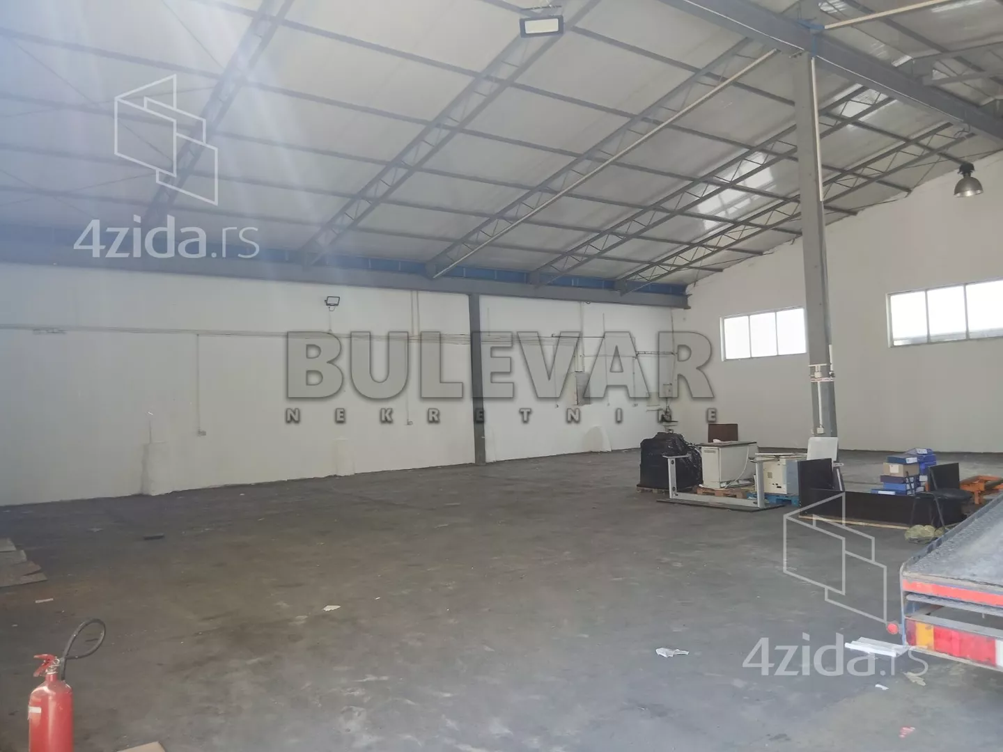 Lokal | 4zida