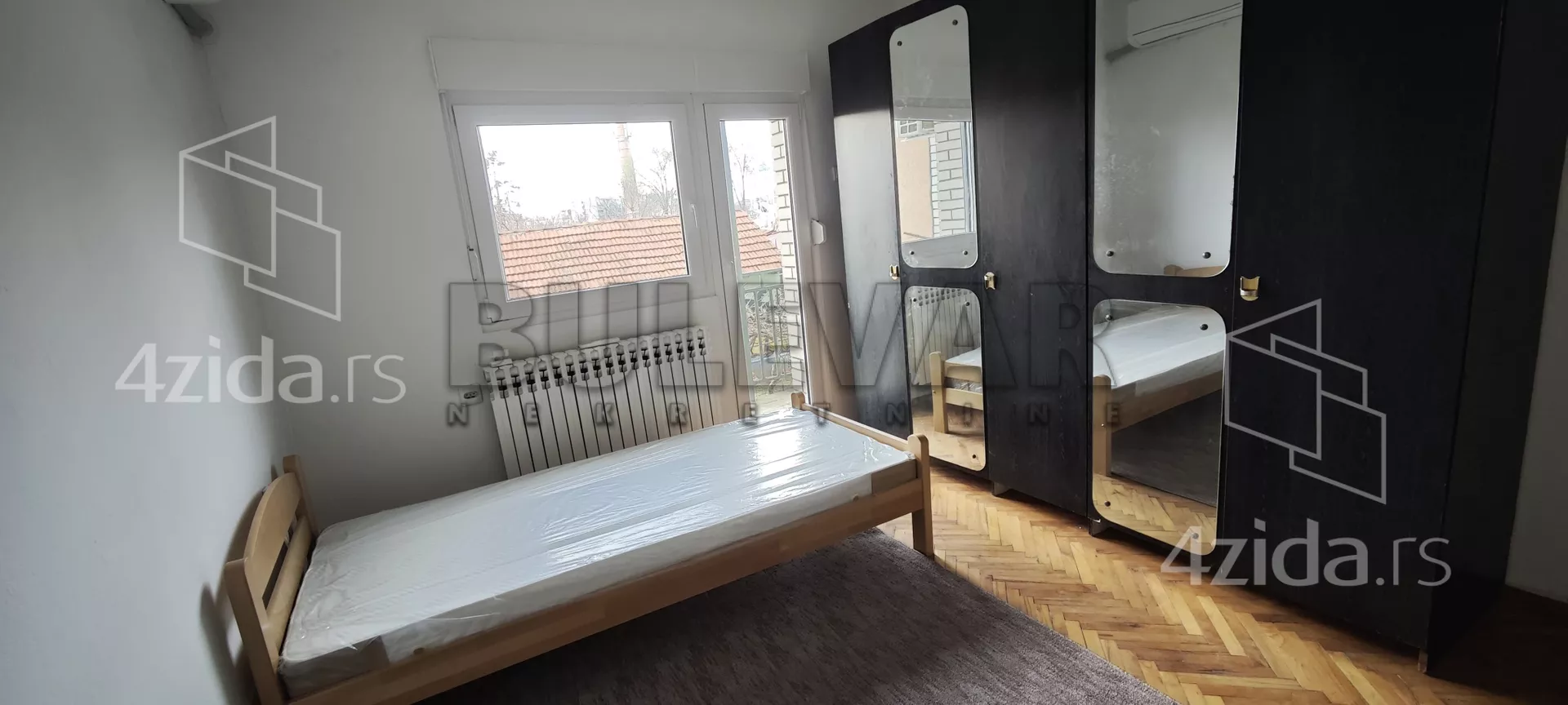 Troiposoban stan | 4zida