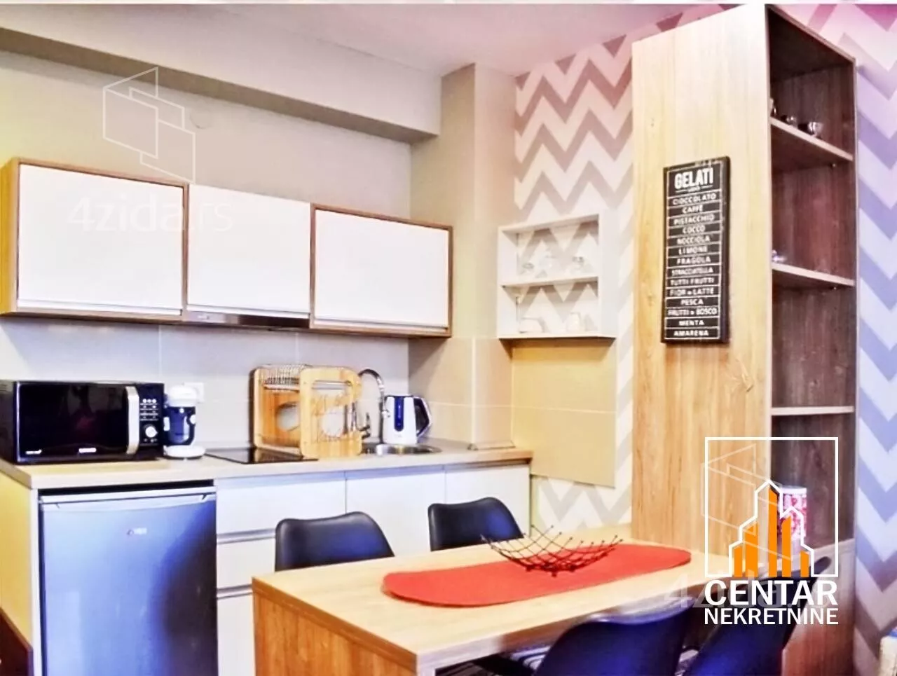 Jednoiposoban stan | 4zida