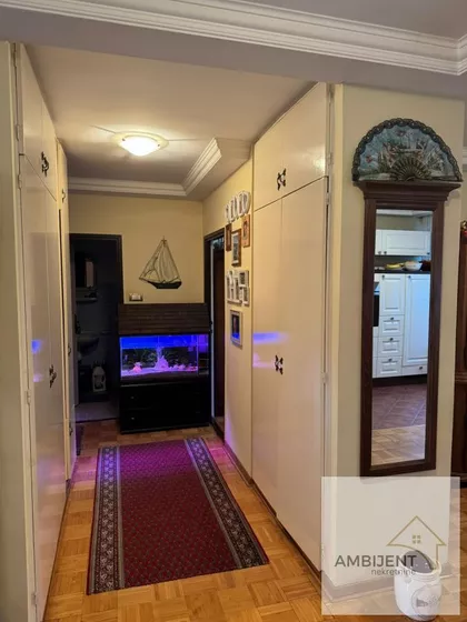 Karađorđev Trg | 4zida.rs
