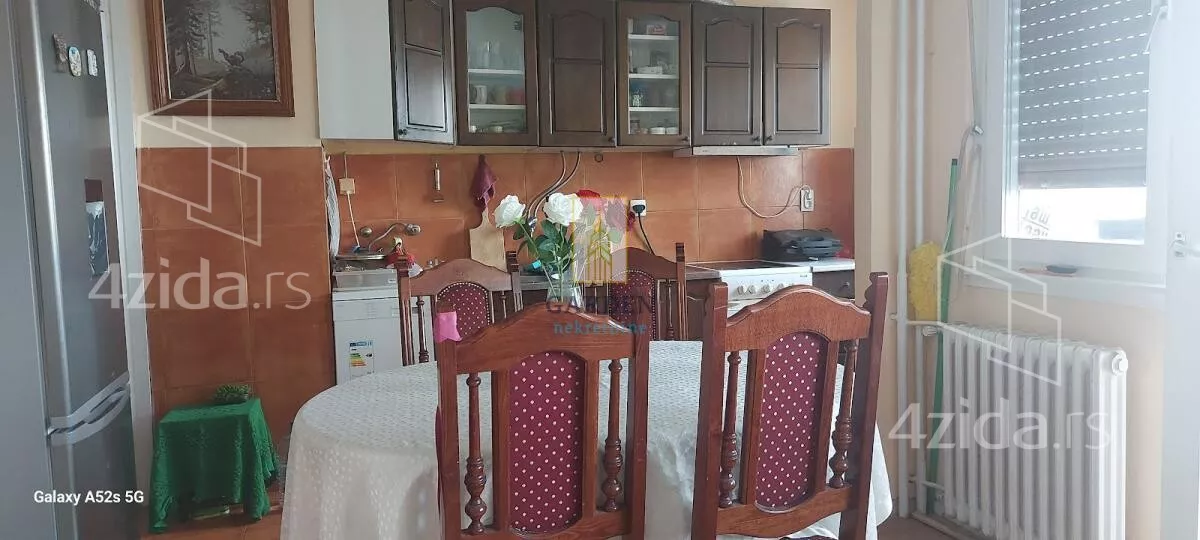 Troiposoban stan | 4zida