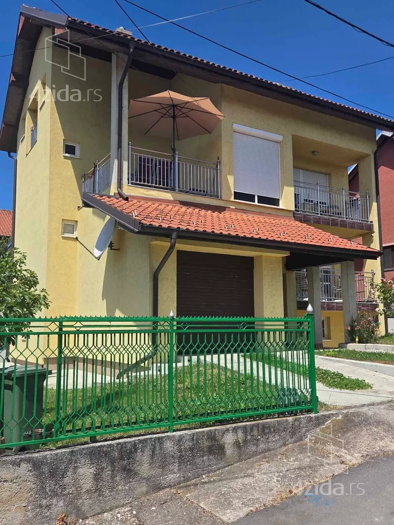3-etažna kuća | 4zida