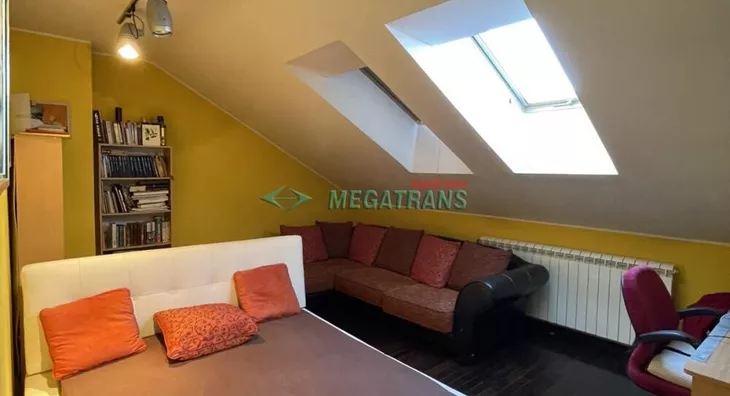 Šestosoban stan | 4zida