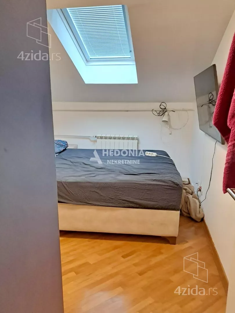 Šestosoban stan | 4zida