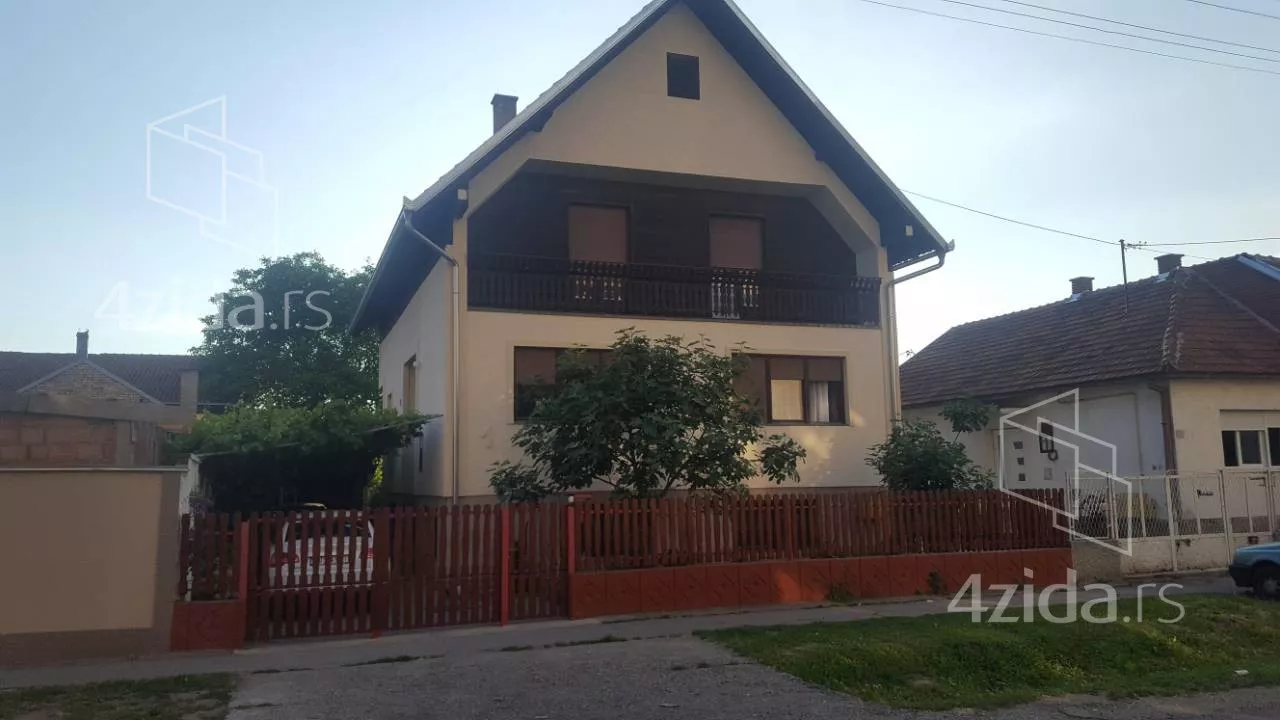 3-etažna kuća | 4zida