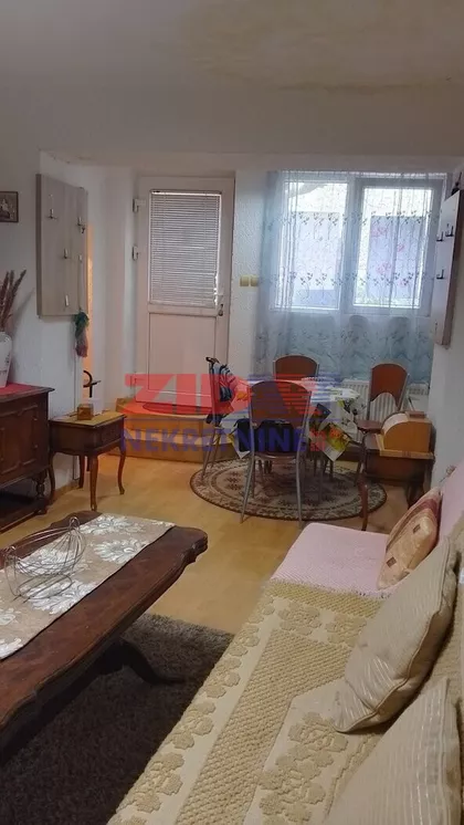 Autokomanda | 4zida.rs
