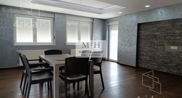 Petosoban stan | 4zida