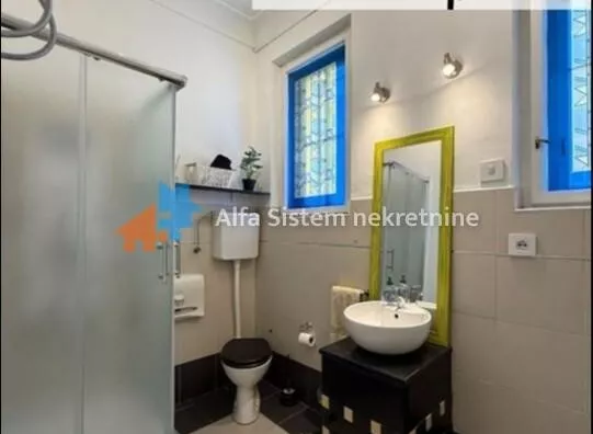 Četvoroiposoban stan | 4zida