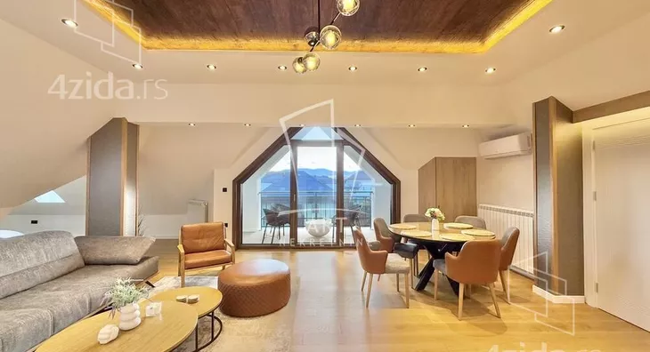 Četvoroiposoban stan | 4zida